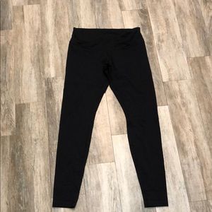 Lululemon Black Mid Rise Wunder Under Leggings